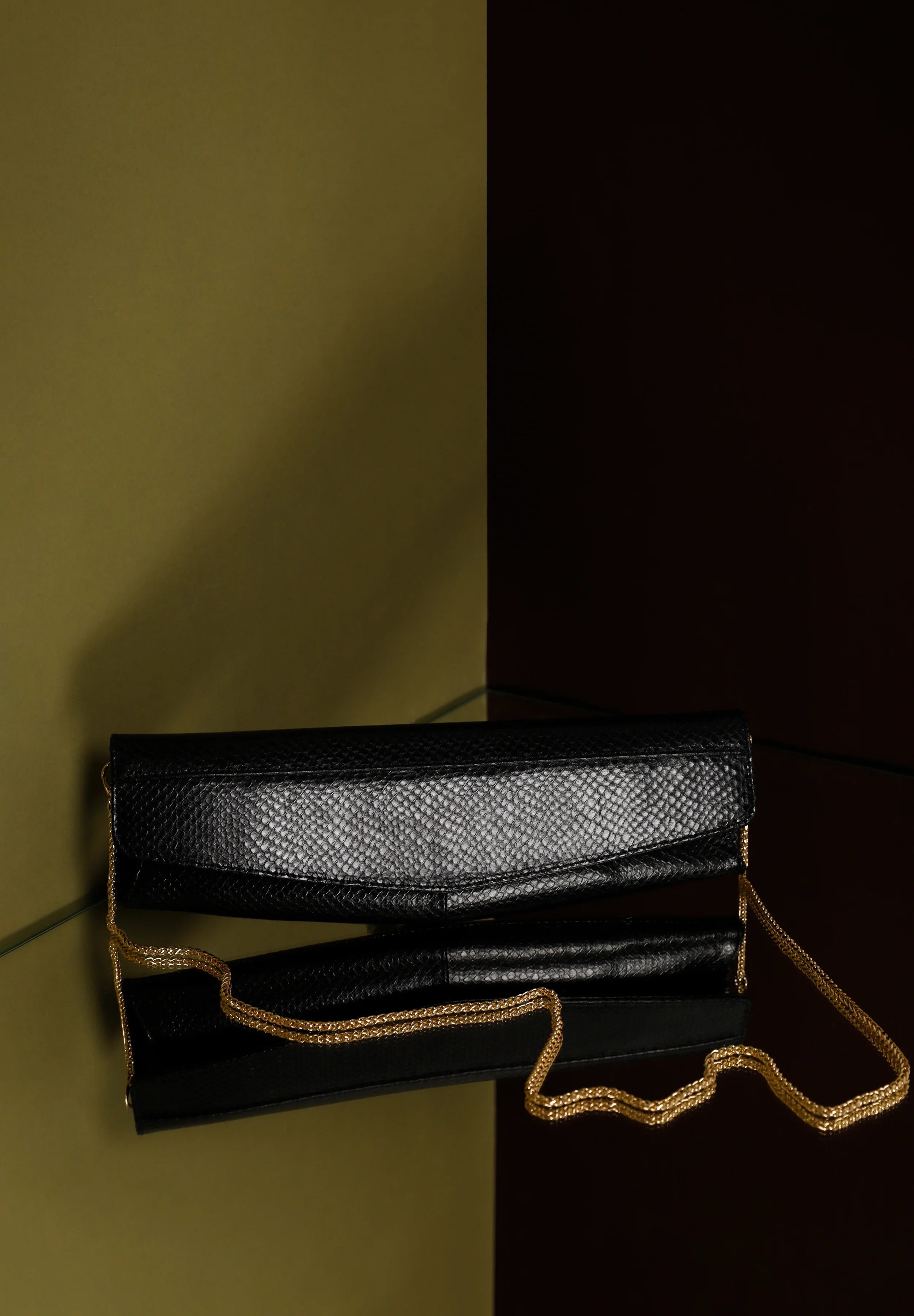 Bolso Baguette serpiente negro - Image 7