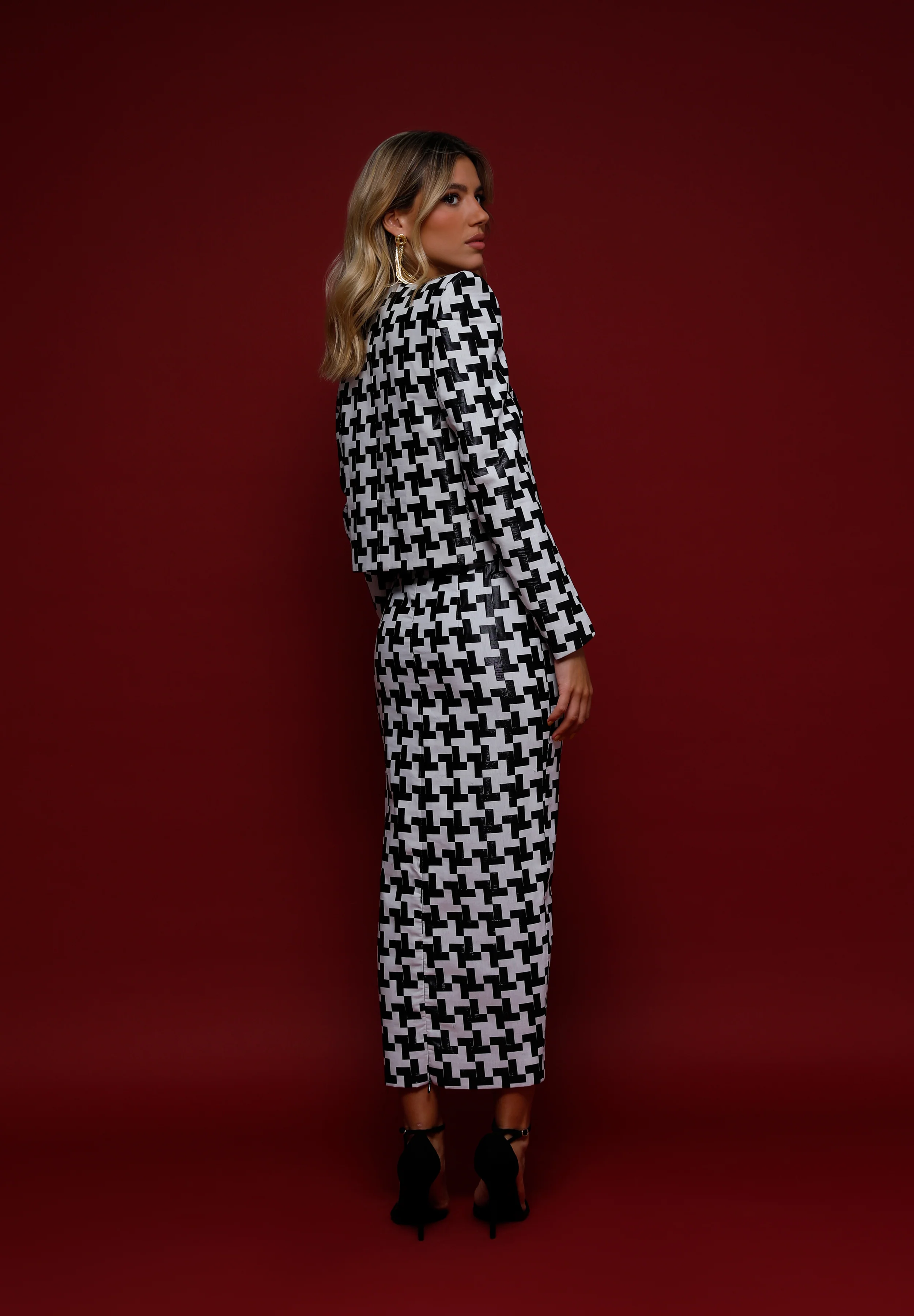 YASTIN FALDA BLANCO Y NEGRO - Image 3