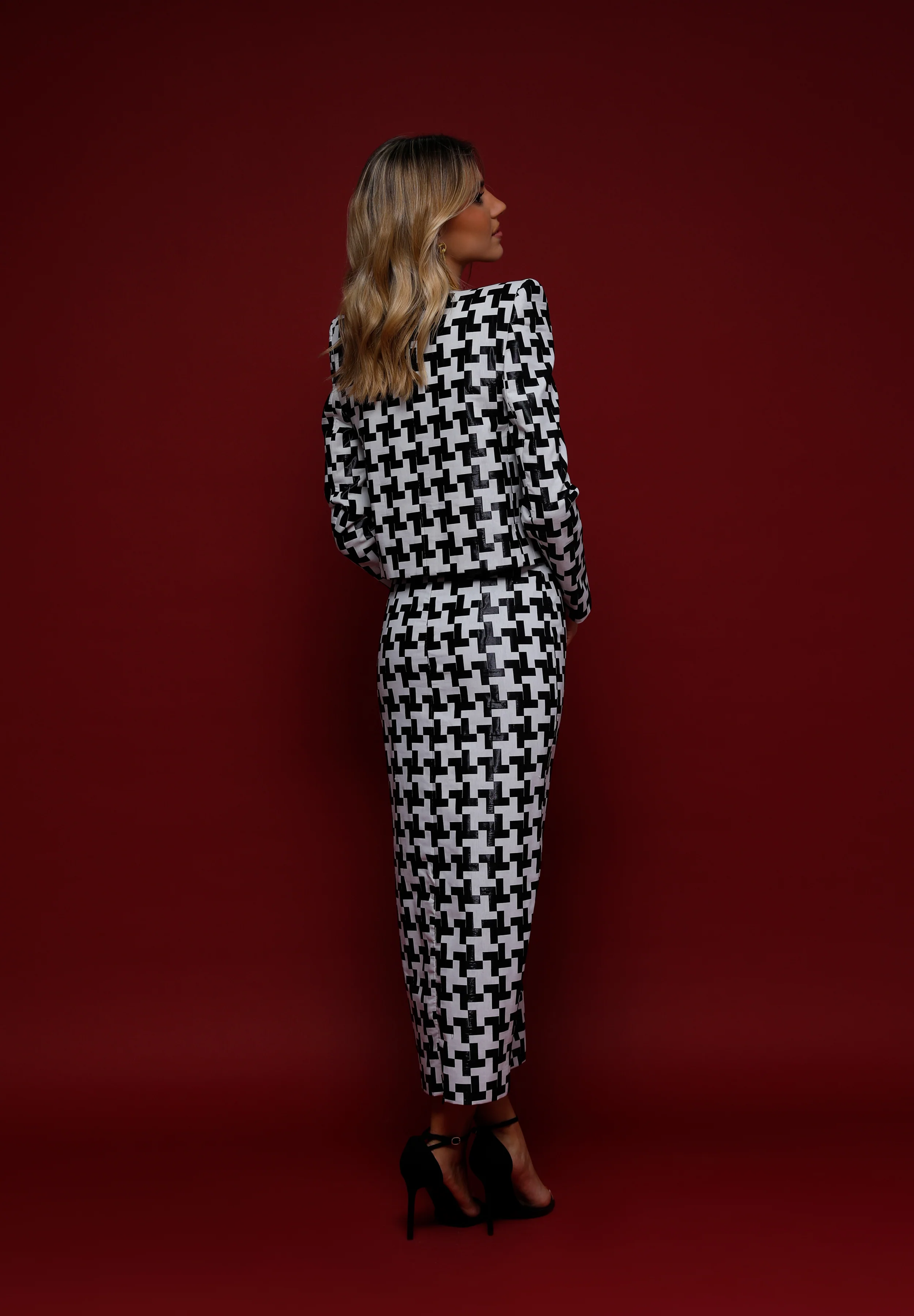 YASTIN FALDA BLANCO Y NEGRO - Image 4