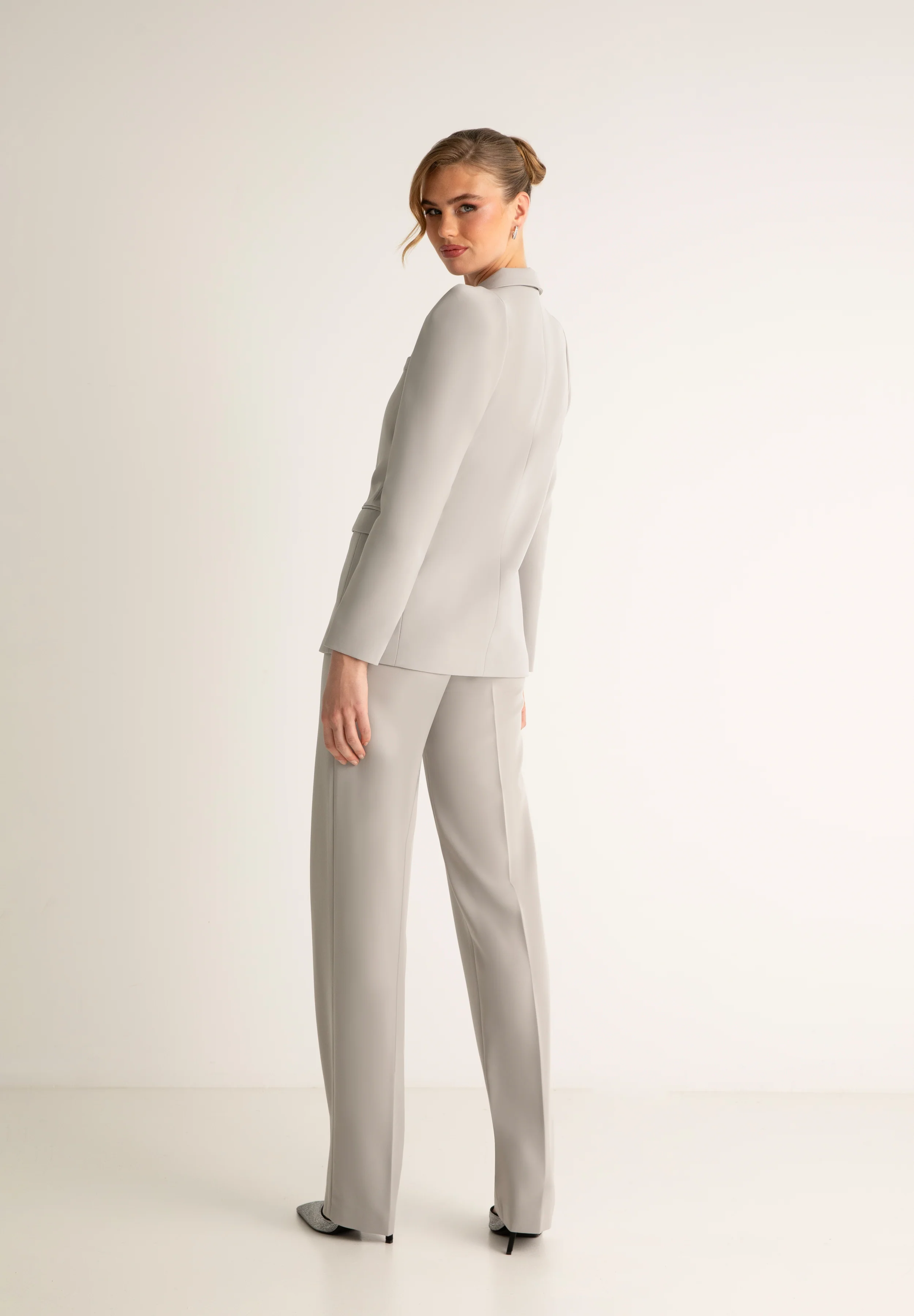 JENARA CHAQUETA GRIS 2.0 - Image 4