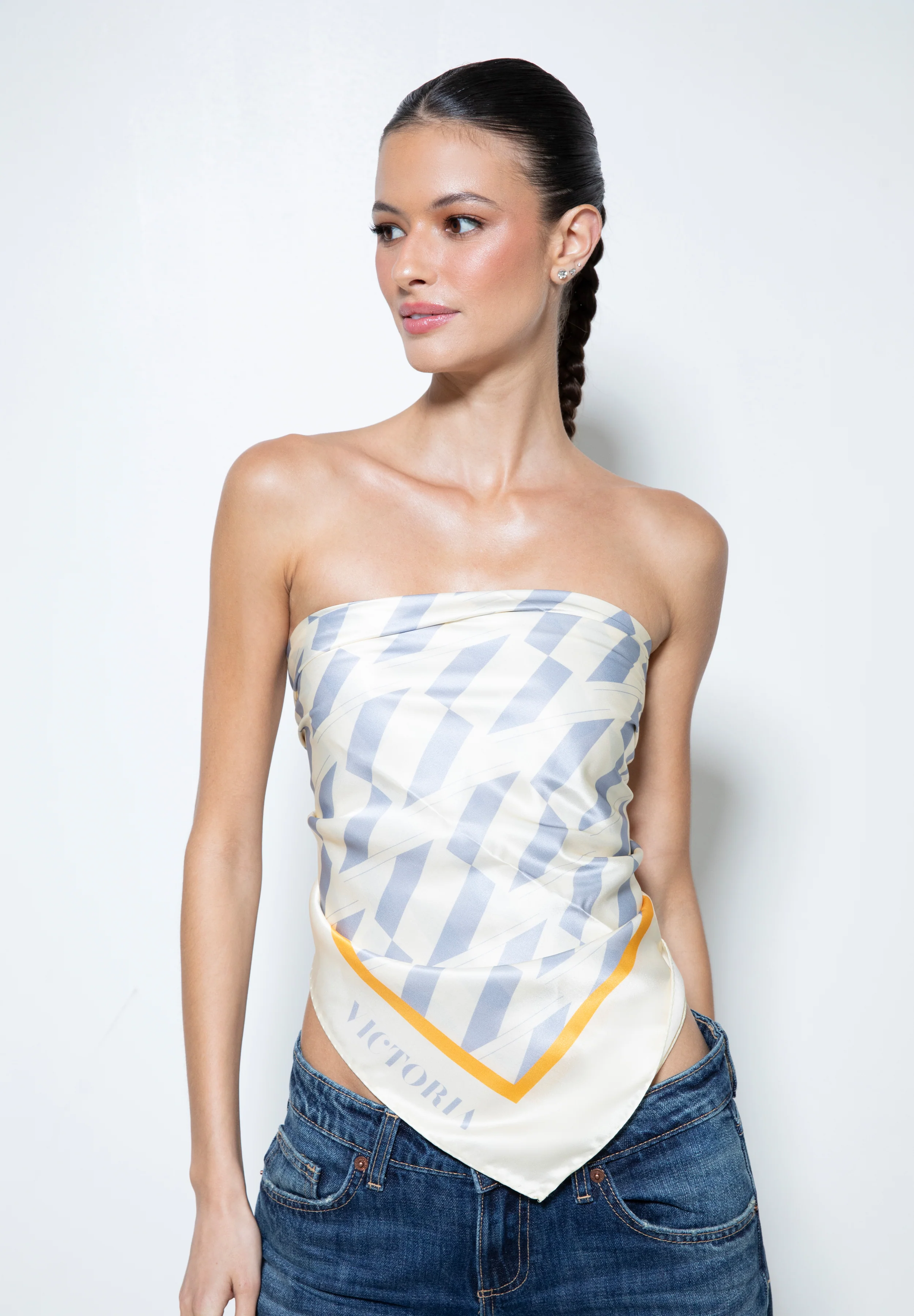 PAÑUELO LOGO BEIGE CELESTE - Image 5